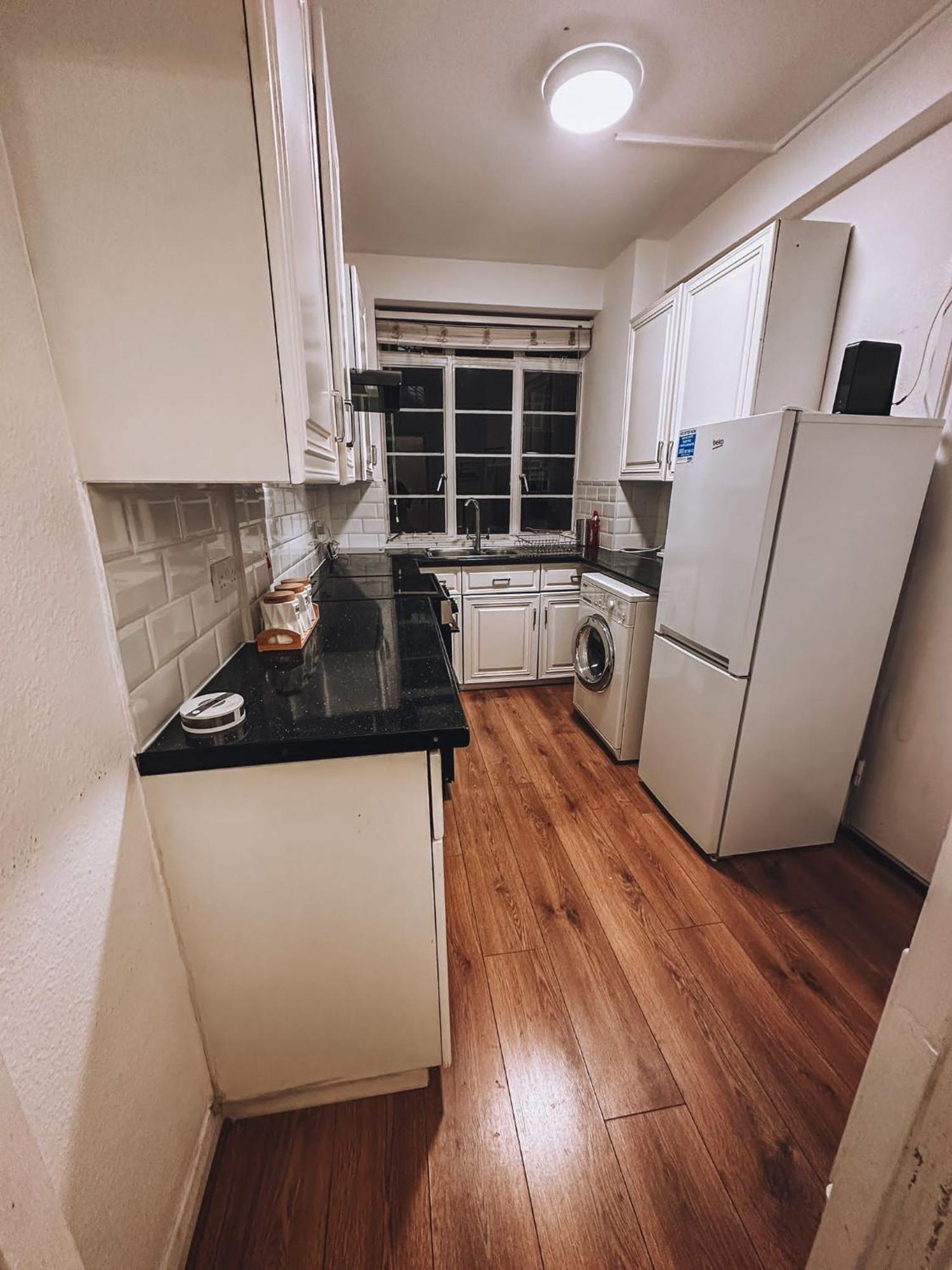 Cosy 2 Bedroom Apartment In Swiss Cottage. لندن المظهر الخارجي الصورة