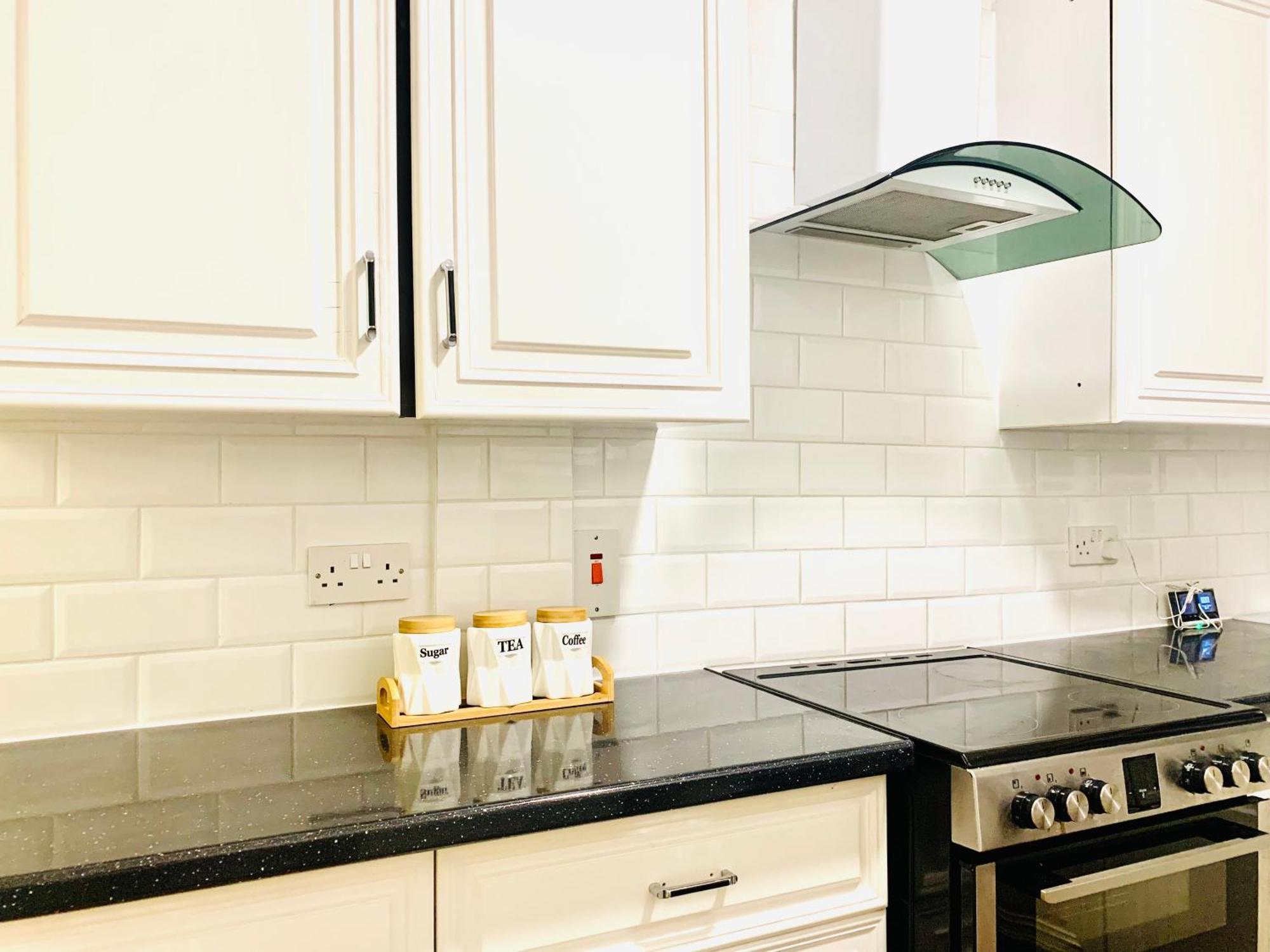 Cosy 2 Bedroom Apartment In Swiss Cottage. لندن المظهر الخارجي الصورة