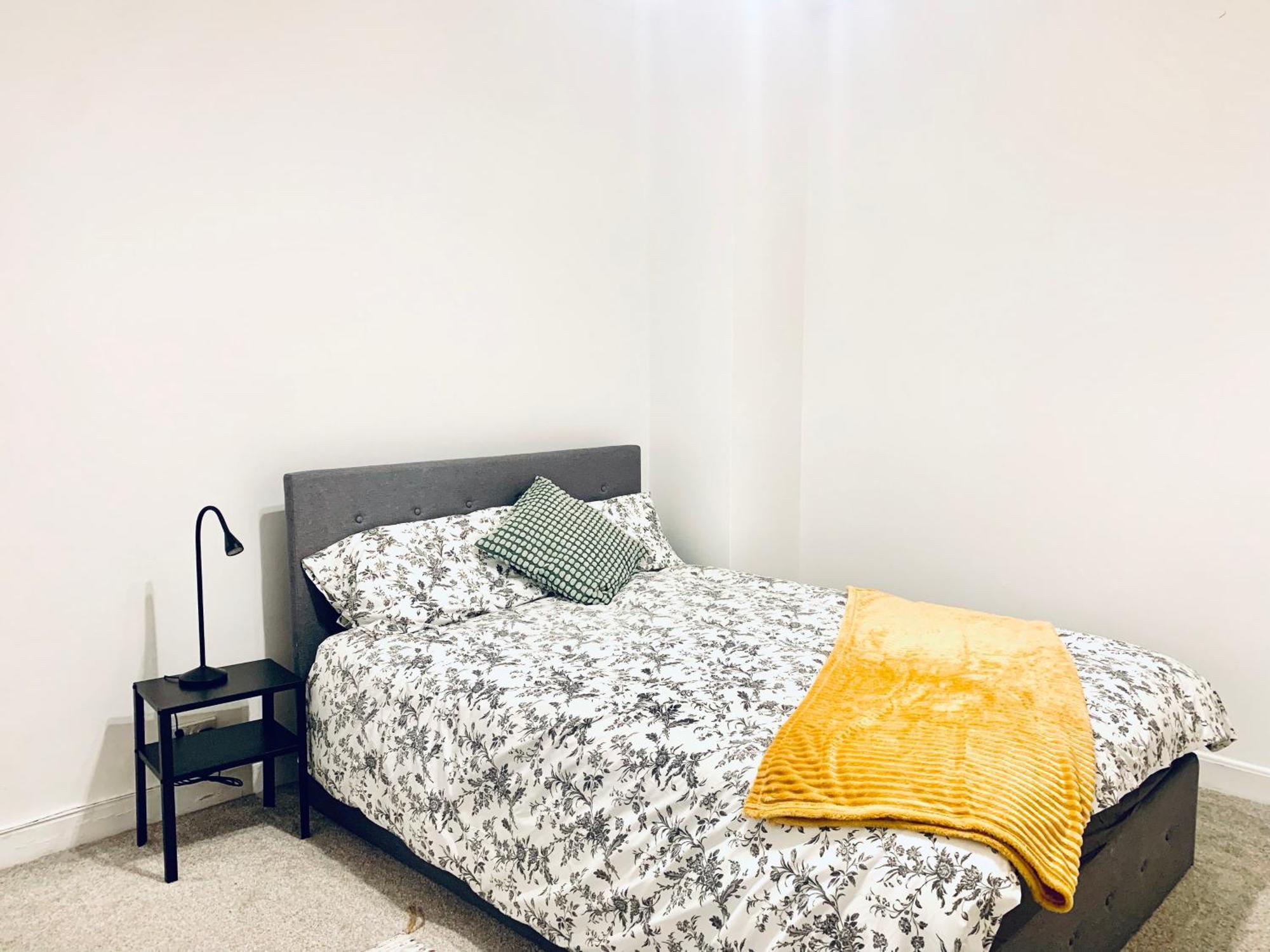 Cosy 2 Bedroom Apartment In Swiss Cottage. لندن المظهر الخارجي الصورة